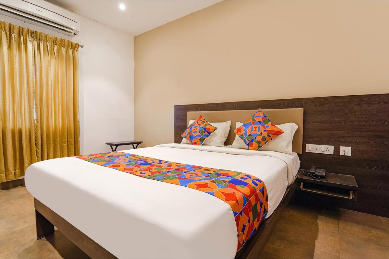 Fabhotel Karpagam - 900M From Nehru Stadium Коямпутур Екстер'єр фото